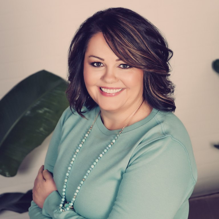 Shannon Jacobson destination wedding group manager Headshot