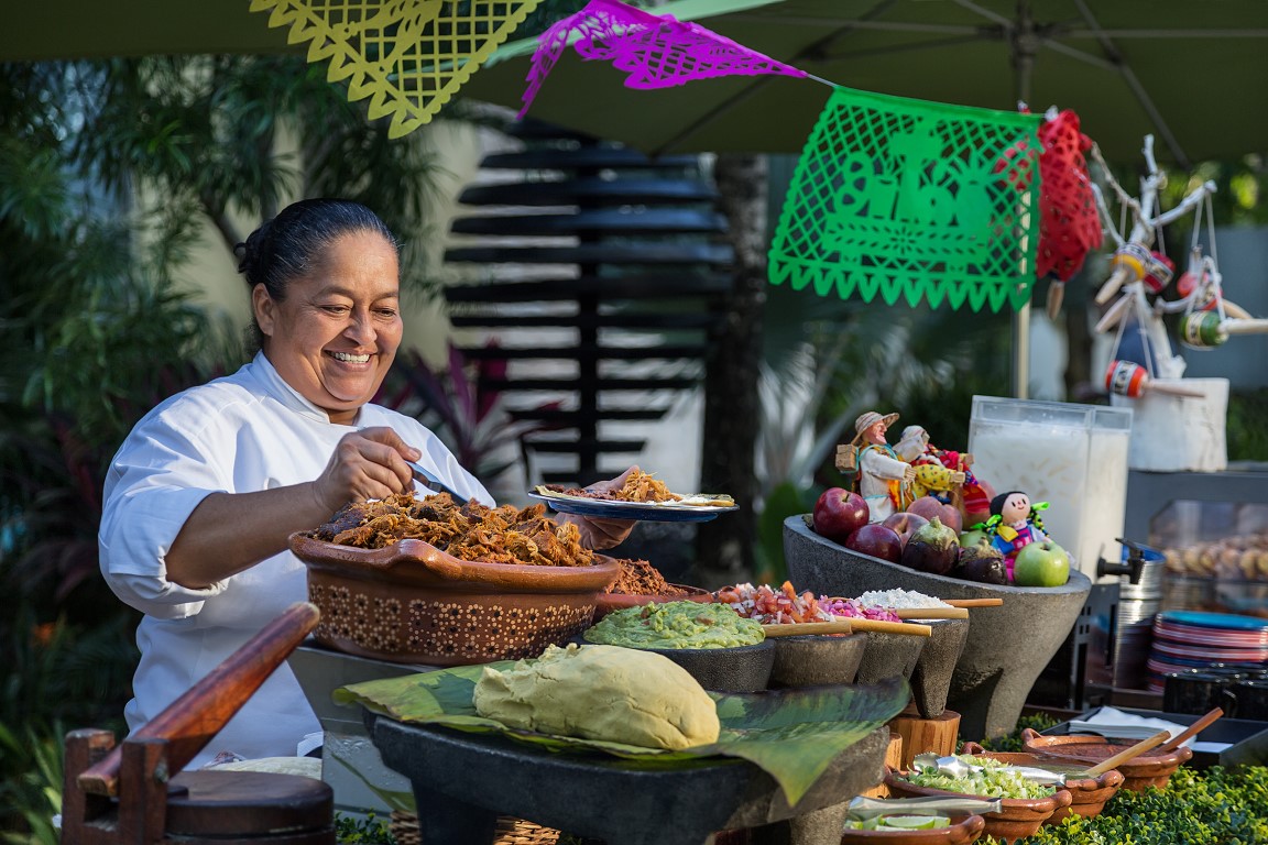 Luxury destination wedding amenities in Cancun