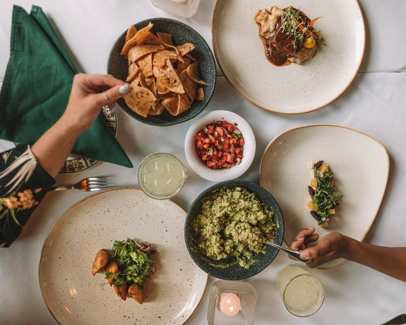 Romantic beachfront wedding atmosphere in Cancun